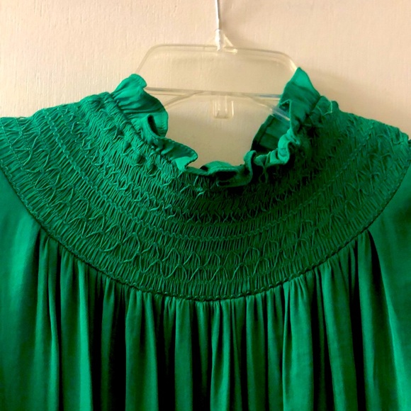 Green blouse 👚 - Picture 4 of 5